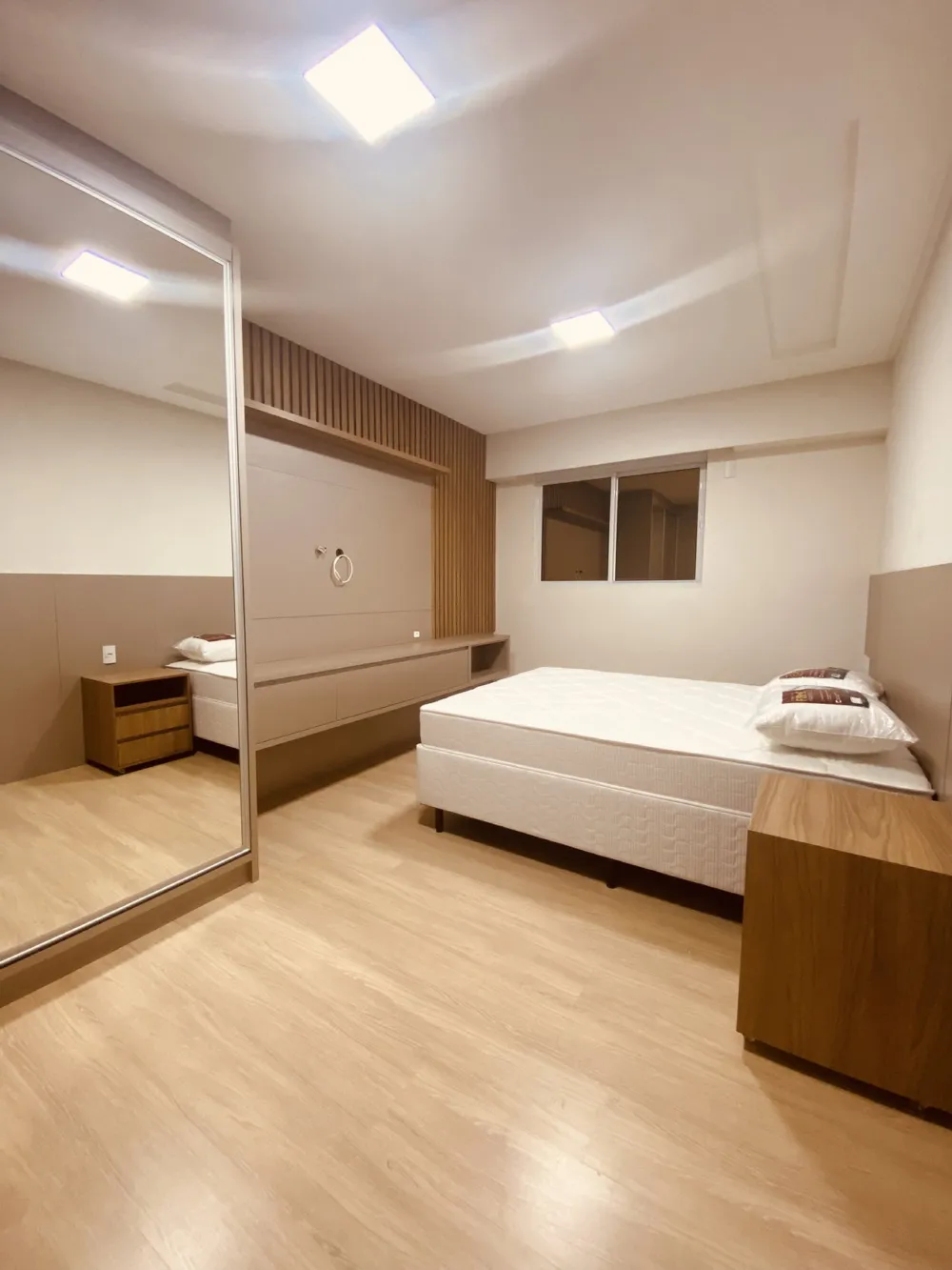 Apartamento para venda no bairro Meia Praia em Itapema