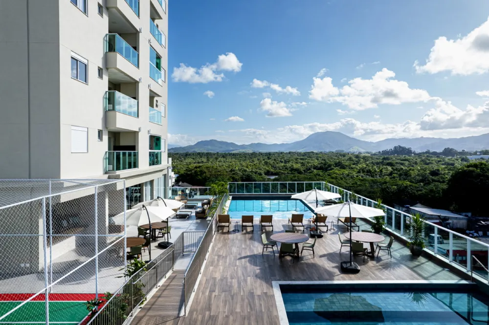 Apartamento para venda no bairro Meia Praia em Itapema