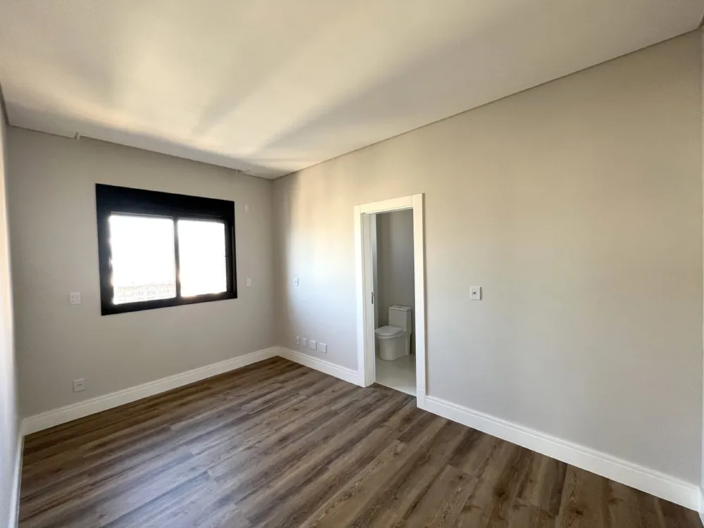 Apartamento para venda no bairro Meia Praia em Itapema