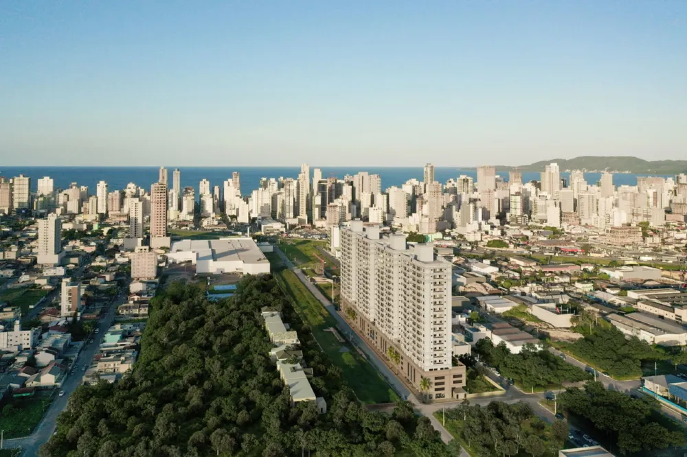 Apartamento para venda no bairro Jardim Praia Mar em Itapema