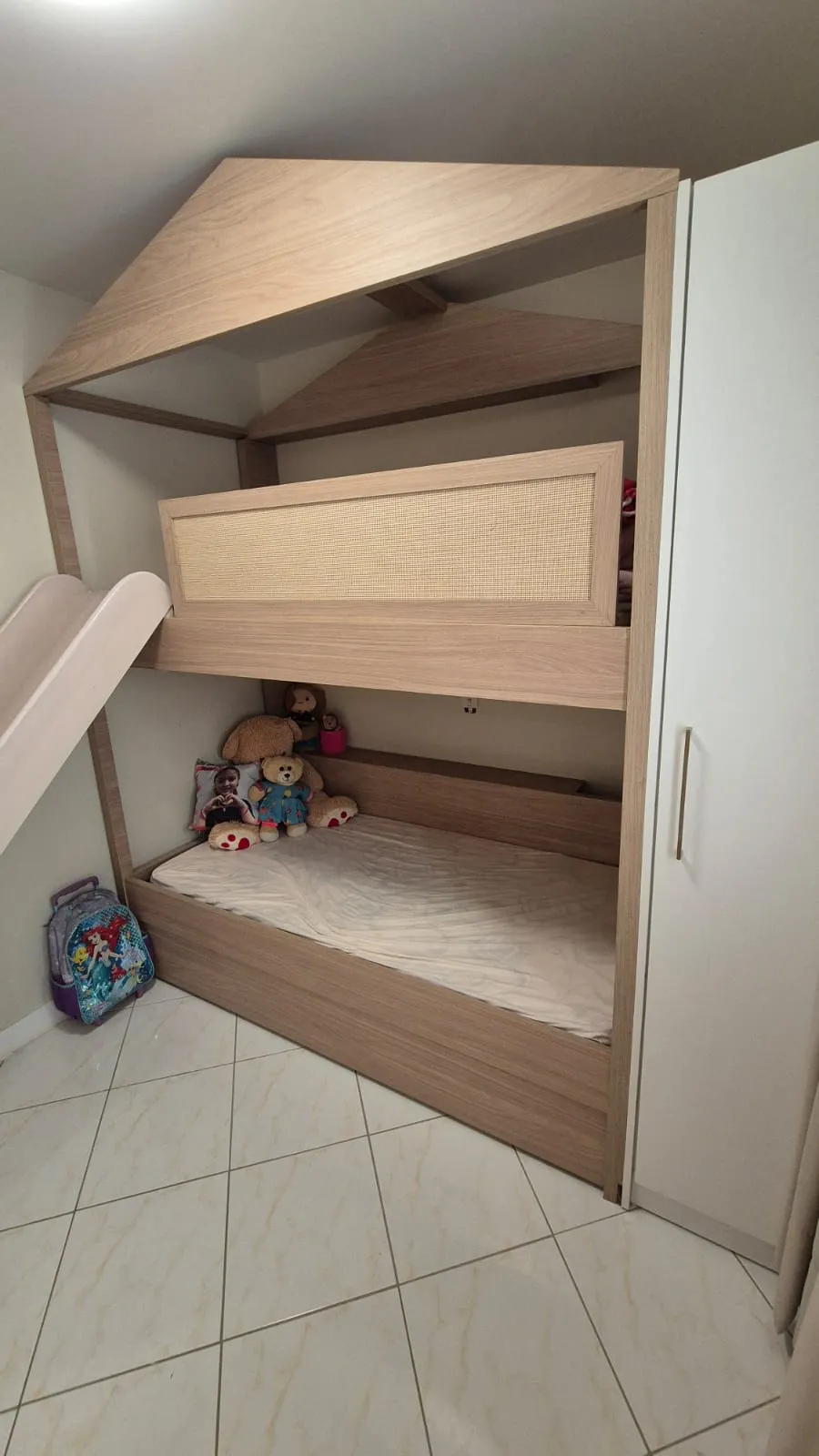 Apartamento para venda no bairro Meia Praia em Itapema