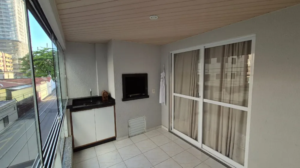 Apartamento para venda no bairro Meia Praia em Itapema