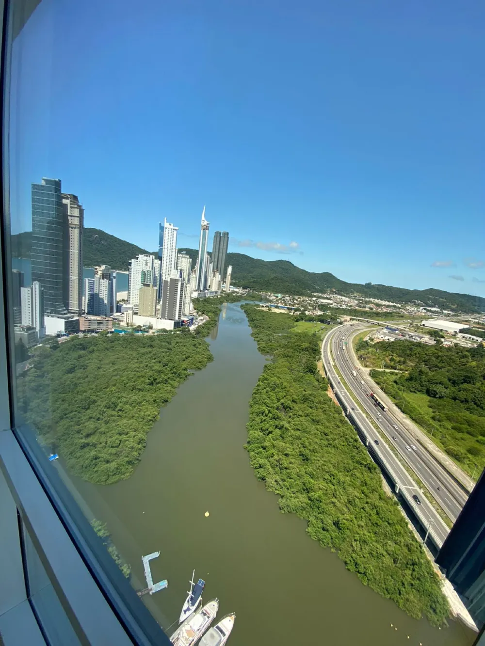 Apartamento para venda no bairro Barra Sul em Balneário Camboriú