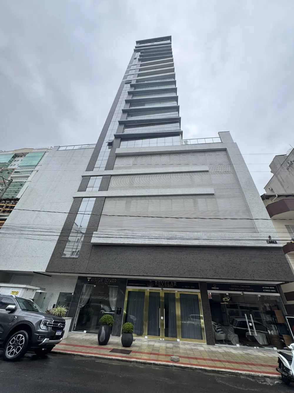 Apartamento para venda no bairro Meia Praia em Itapema