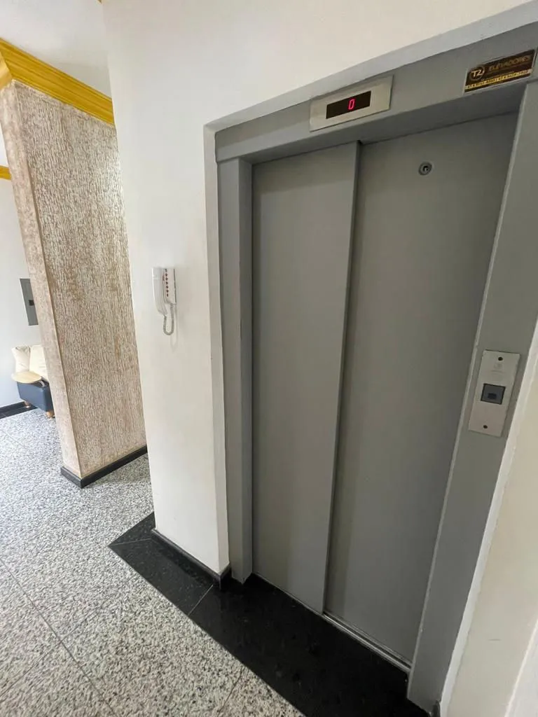 Apartamento para venda no bairro Meia Praia em Itapema