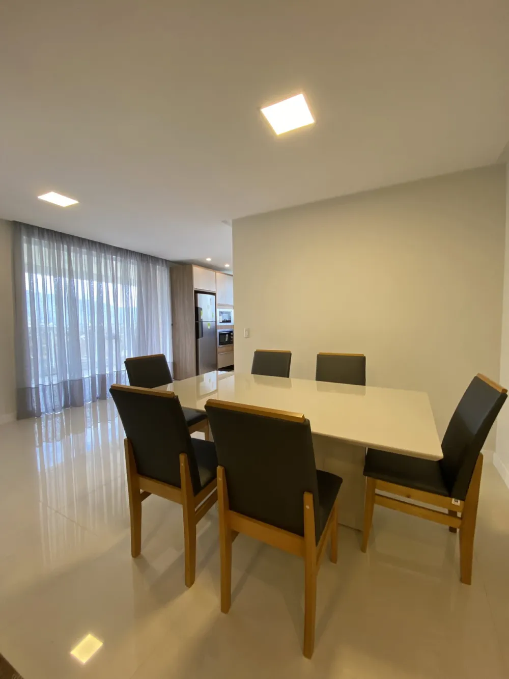 Apartamento para venda no bairro Meia Praia em Itapema