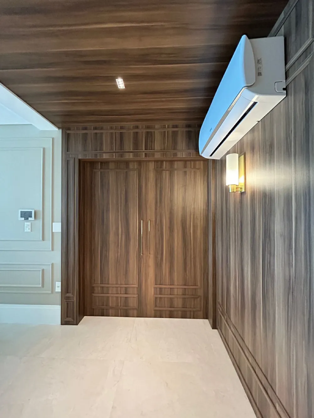 Apartamento para venda no bairro Meia Praia em Itapema
