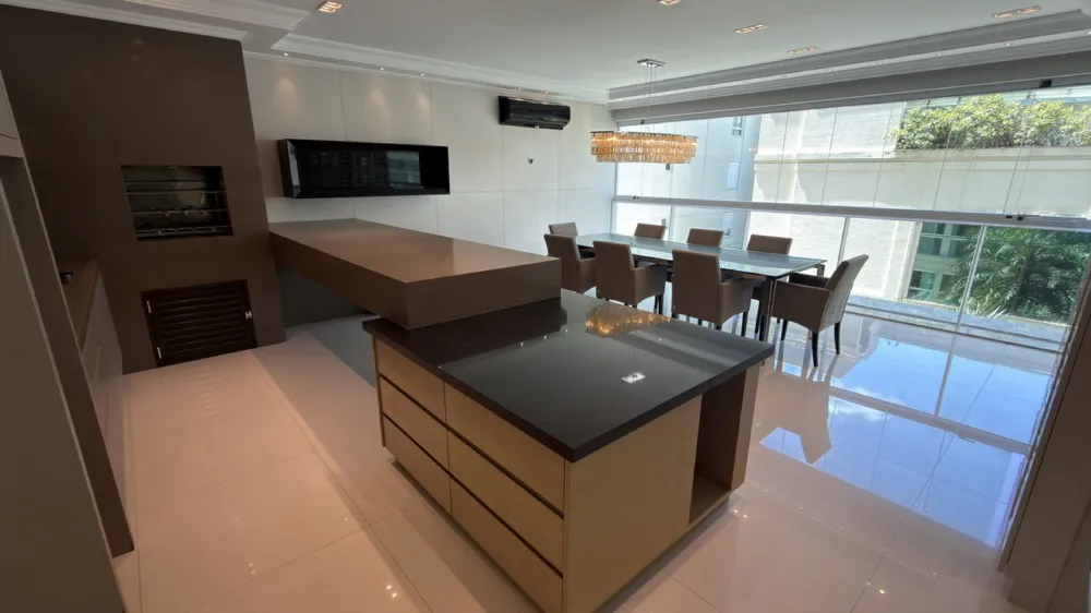 Apartamento para venda no bairro Meia Praia em Itapema
