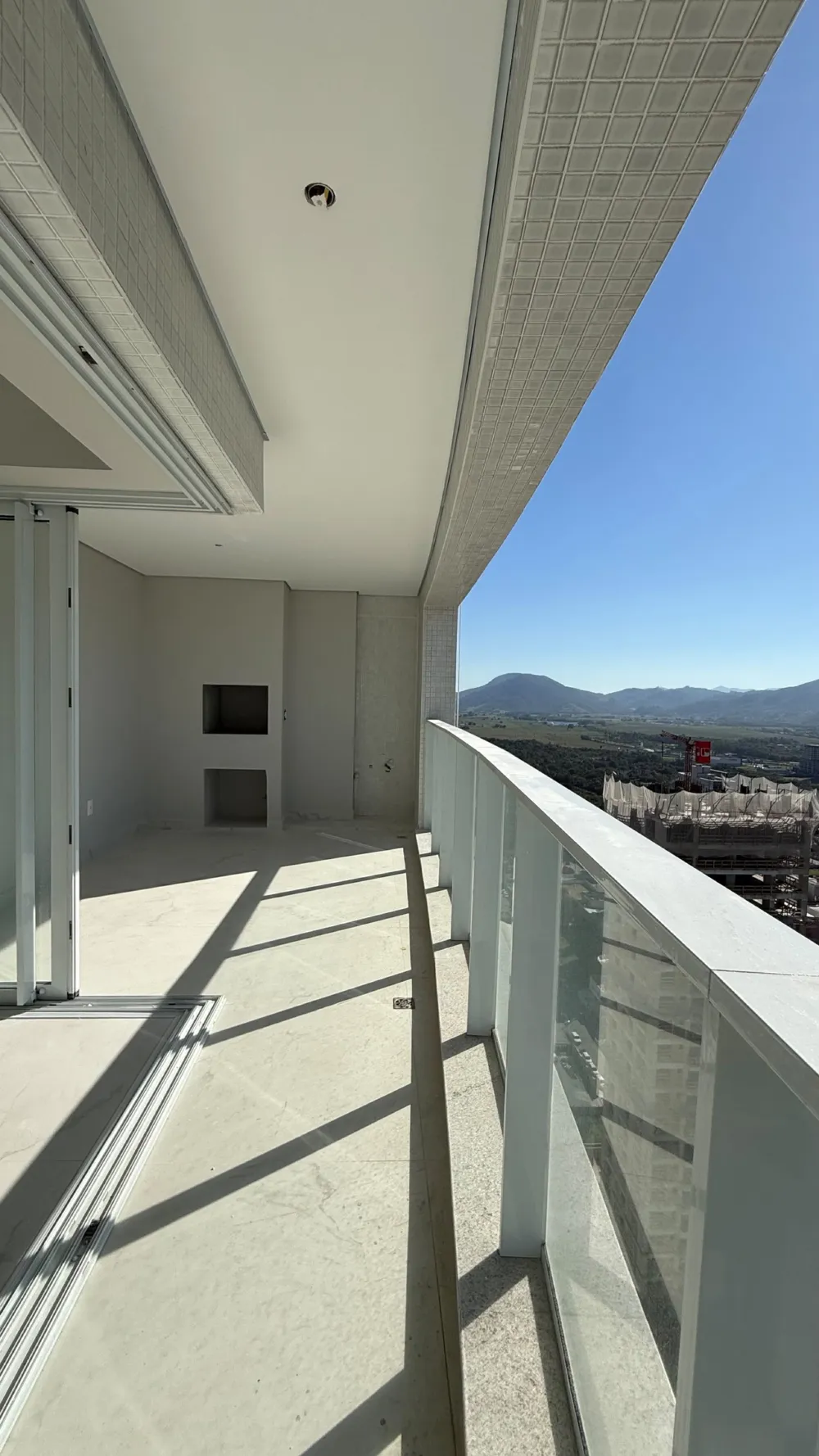 Apartamento 3 quartos para venda no bairro Meia Praia em Itapema