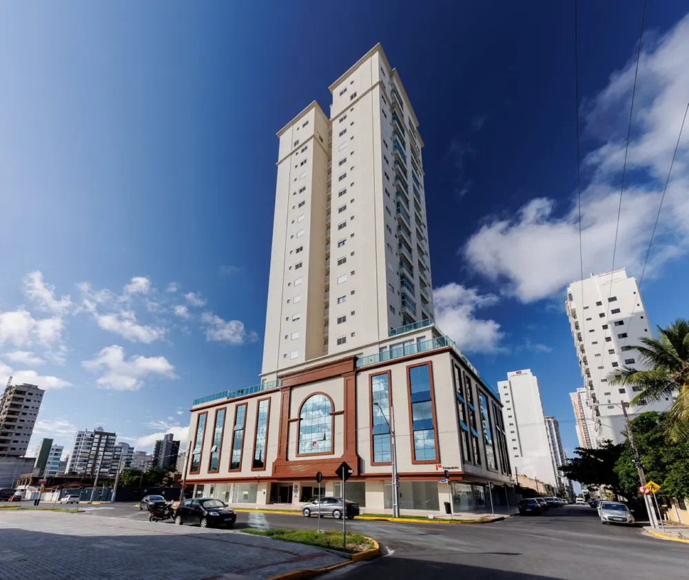 Apartamento para venda no bairro Meia Praia em Itapema