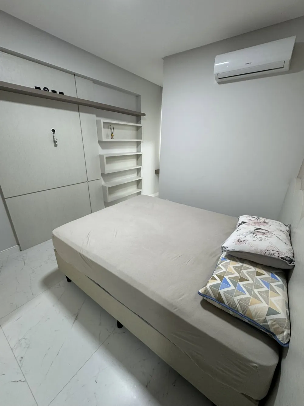 Apartamento para venda no bairro Meia Praia em Itapema