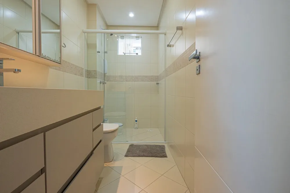 Apartamento para venda no bairro Meia Praia em Itapema