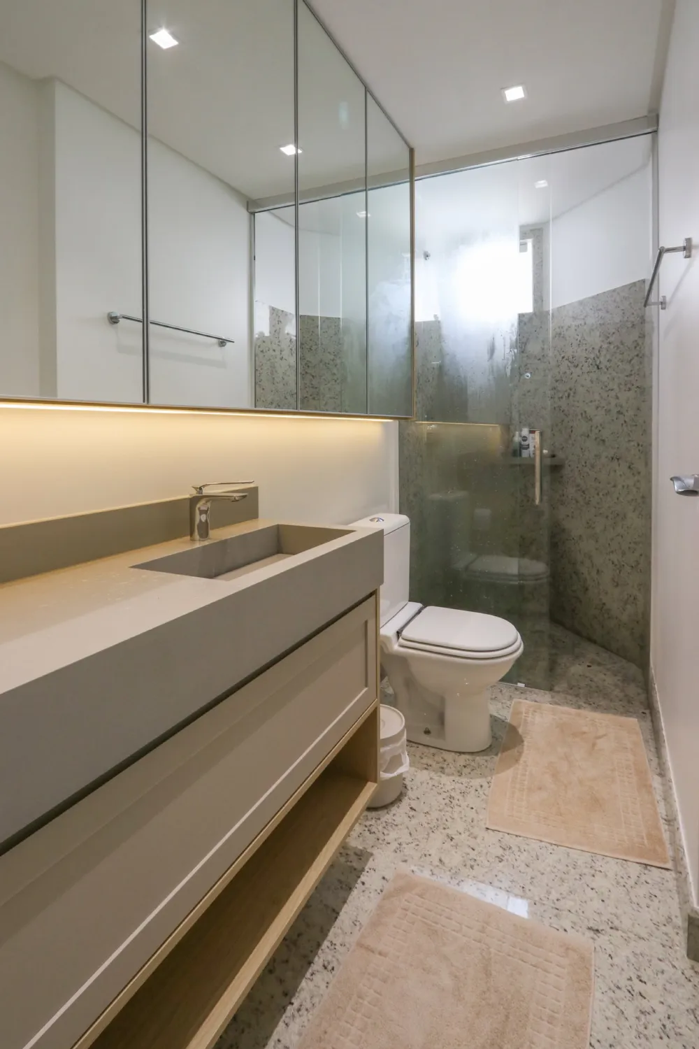 Apartamento 4 quartos para venda no bairro Meia Praia em Itapema