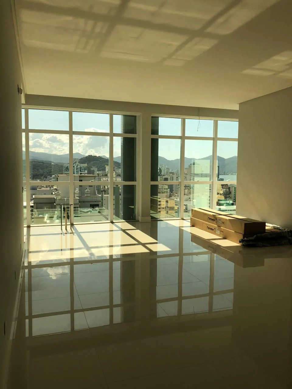 Apartamento para venda no bairro Meia Praia em Itapema