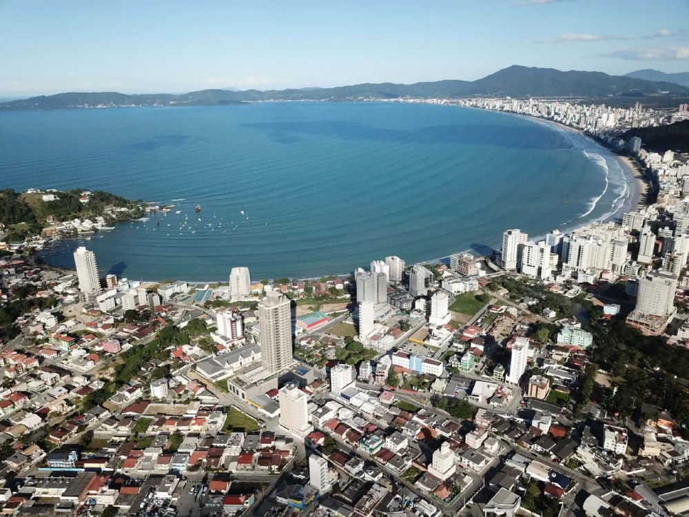 Apartamento para venda no bairro Canto da Praia em Itapema