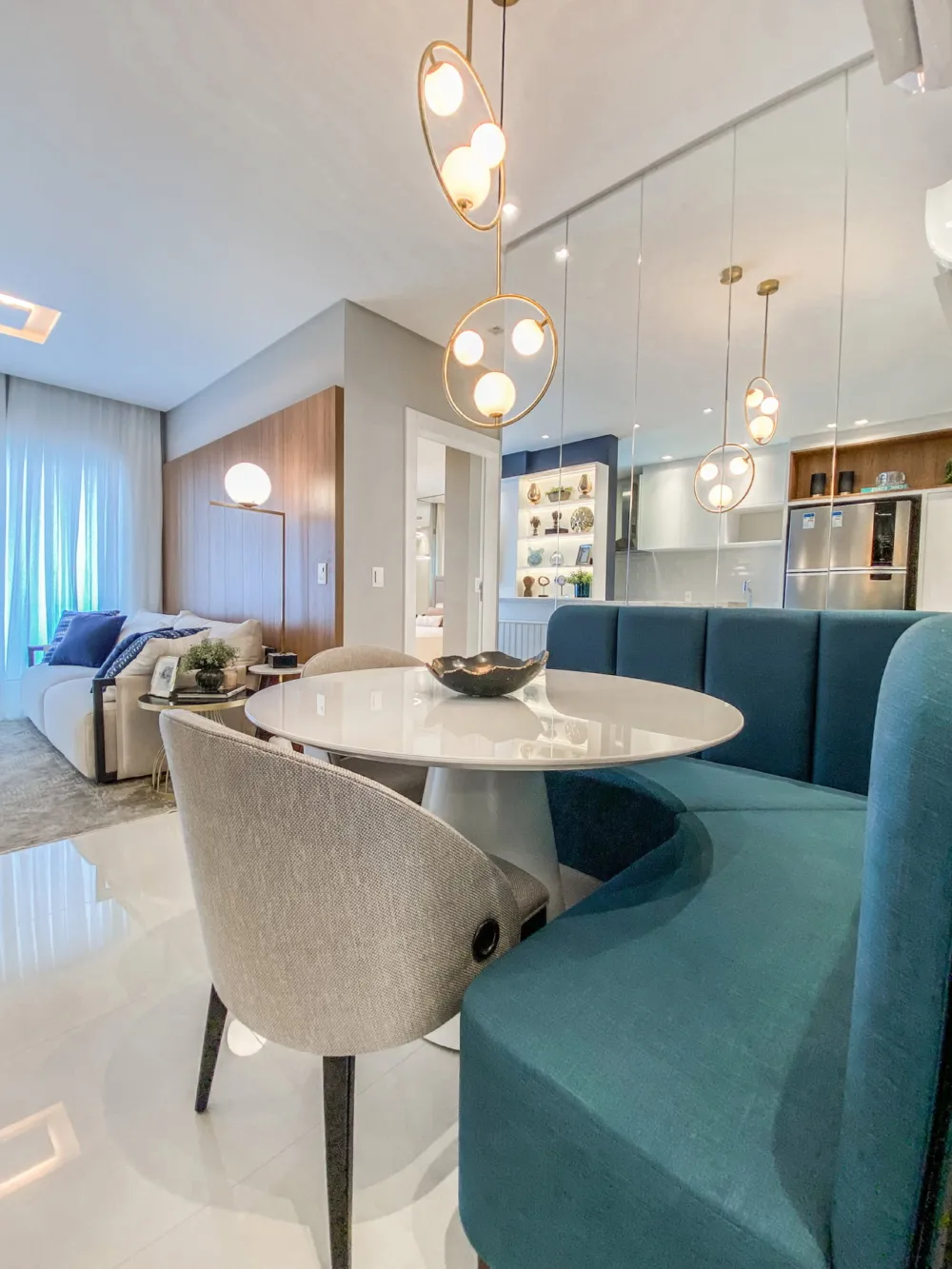 Apartamento para venda no bairro Meia Praia em Itapema