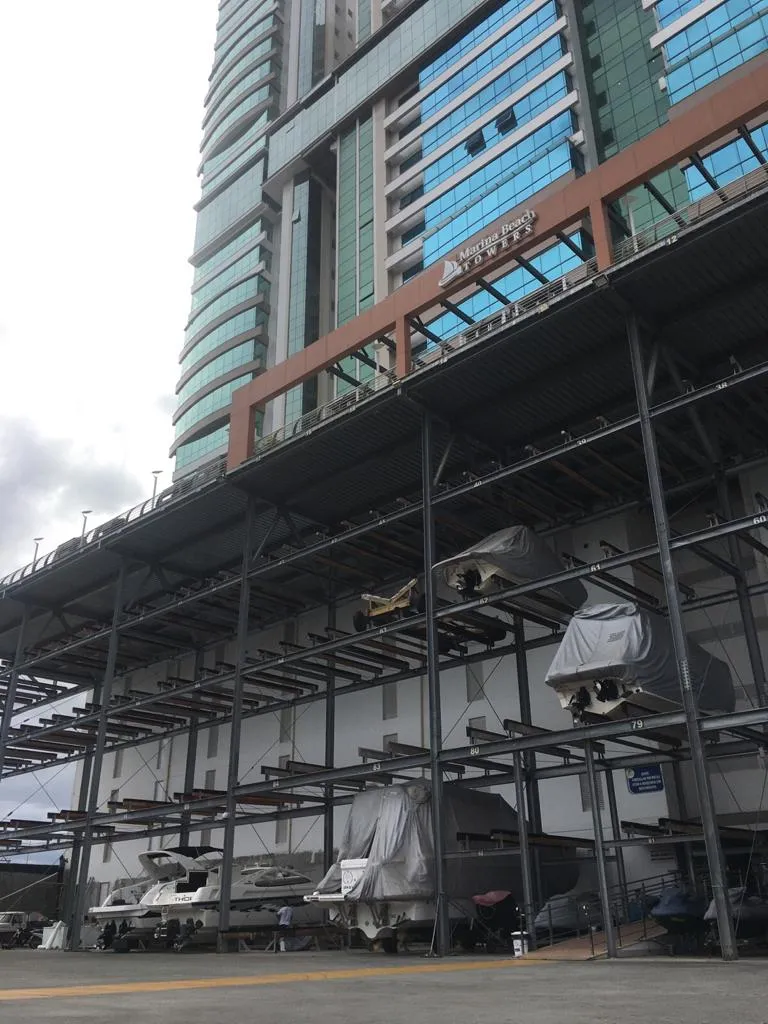 Apartamento para venda no bairro Barra Sul em Balneário Camboriú