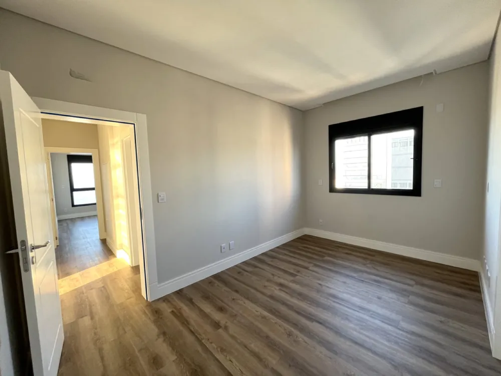 Apartamento para venda no bairro Meia Praia em Itapema
