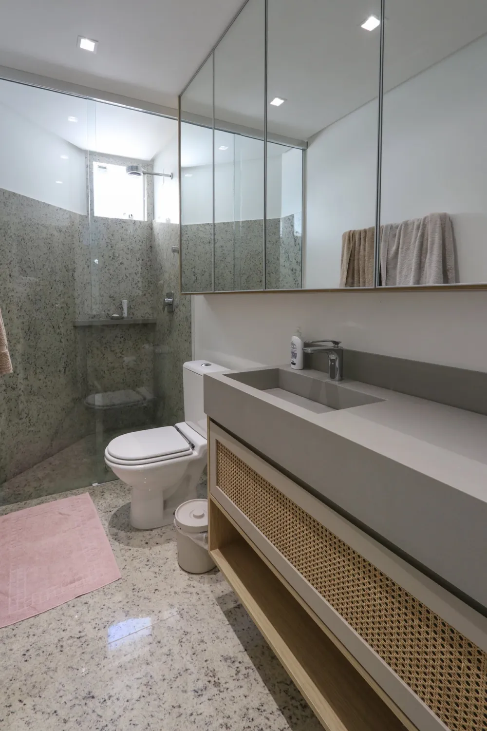 Apartamento 4 quartos para venda no bairro Meia Praia em Itapema