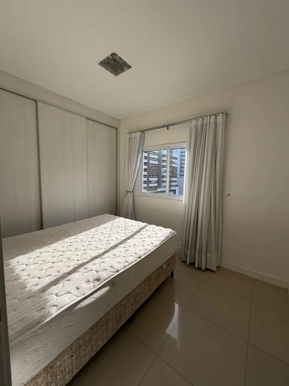 Apartamento 2 quartos para venda no bairro Meia Praia em Itapema