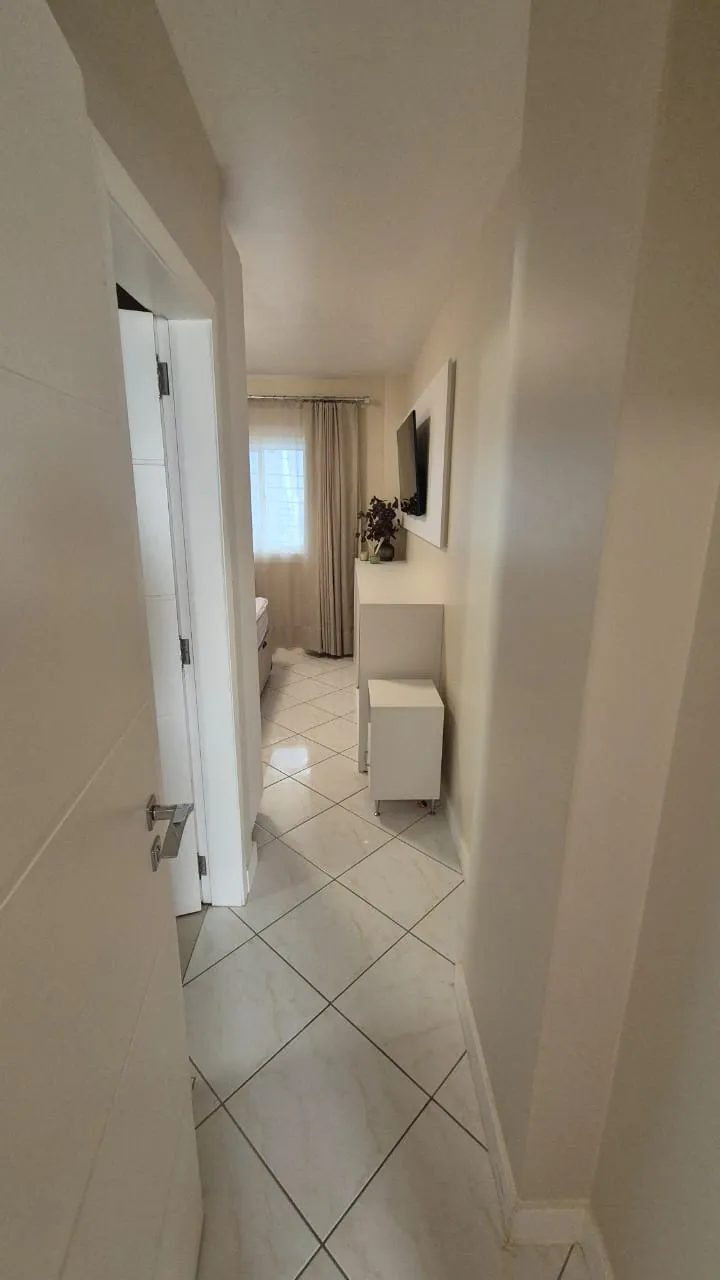Apartamento para venda no bairro Meia Praia em Itapema