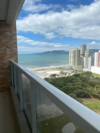Imóvel em Meia Praia