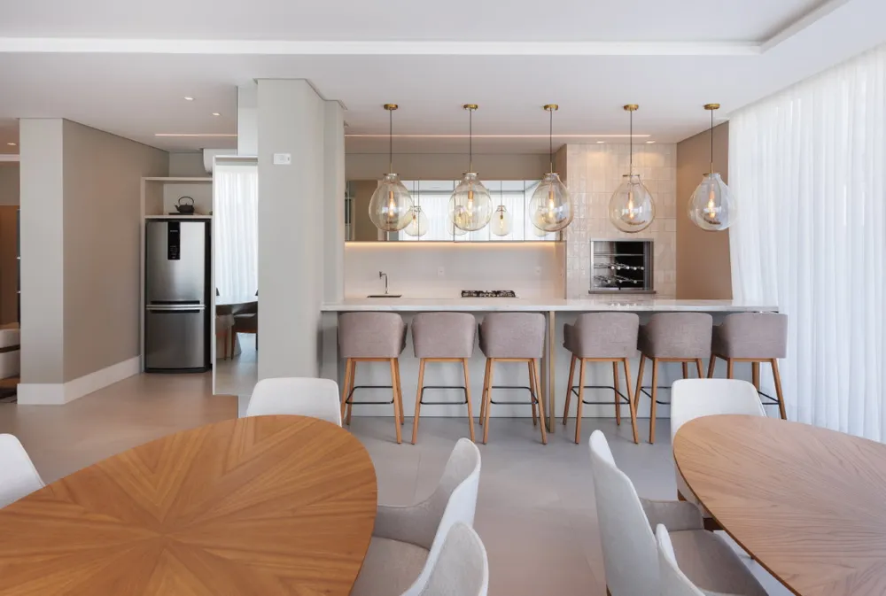 Apartamento para venda no bairro Meia Praia em Itapema