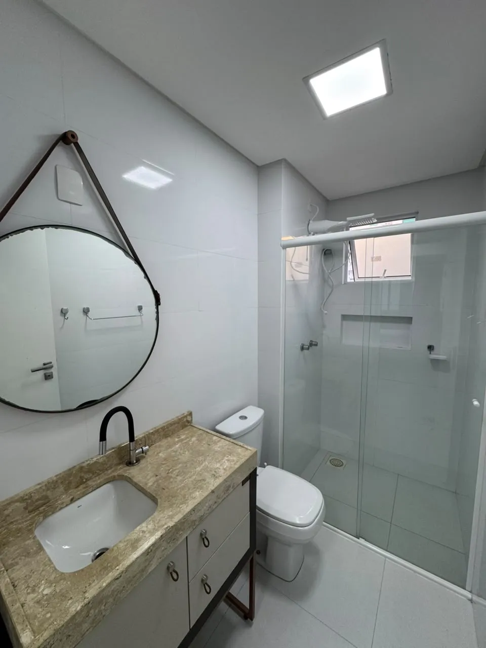 Apartamento 2 quartos para venda no bairro Meia Praia em Itapema