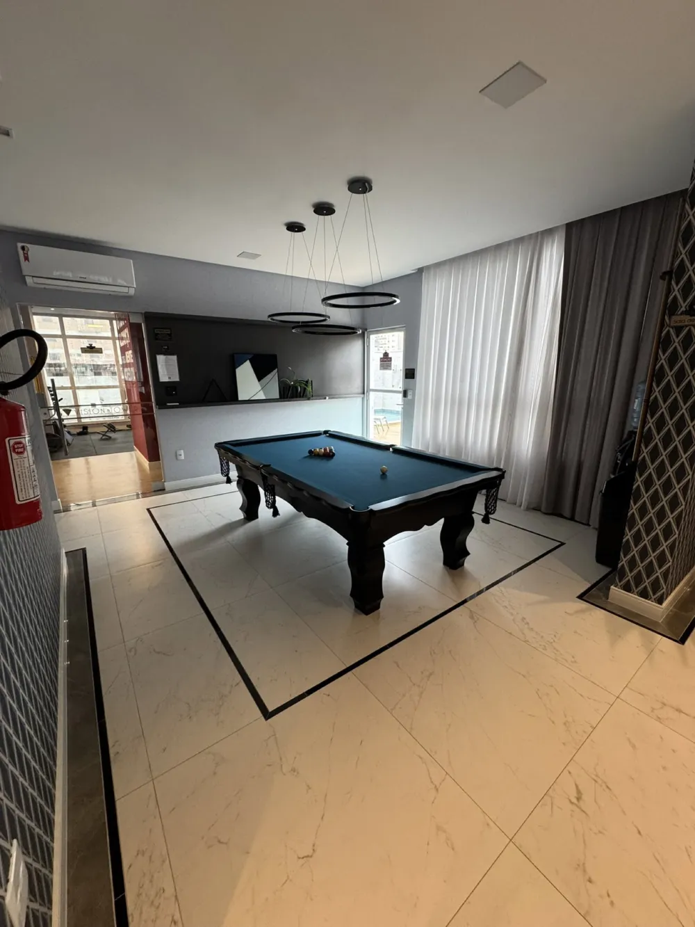 Apartamento para venda no bairro Meia Praia em Itapema