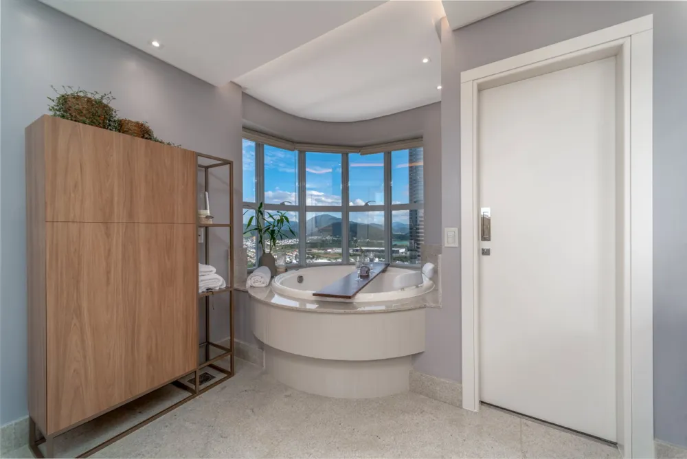 Apartamento para venda no bairro Centro em Balneário Camboriú