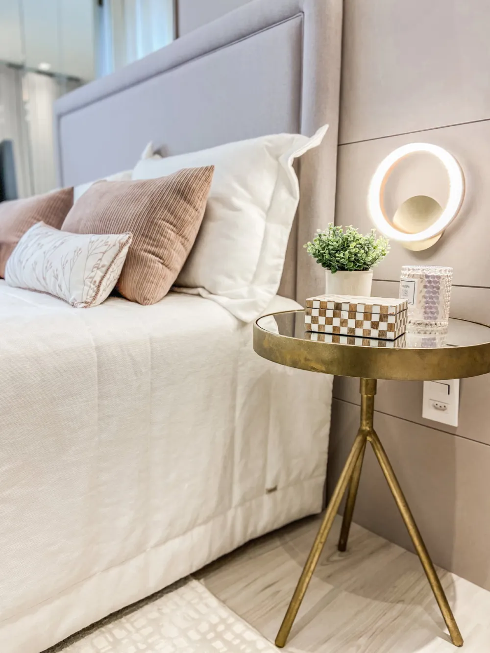 Apartamento para venda no bairro Meia Praia em Itapema