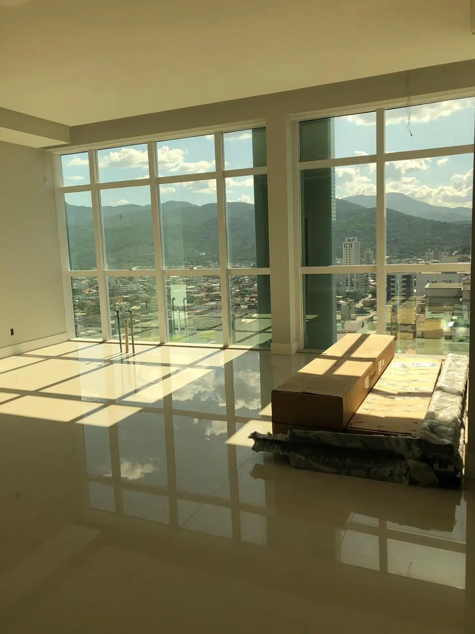 Apartamento para venda no bairro Meia Praia em Itapema