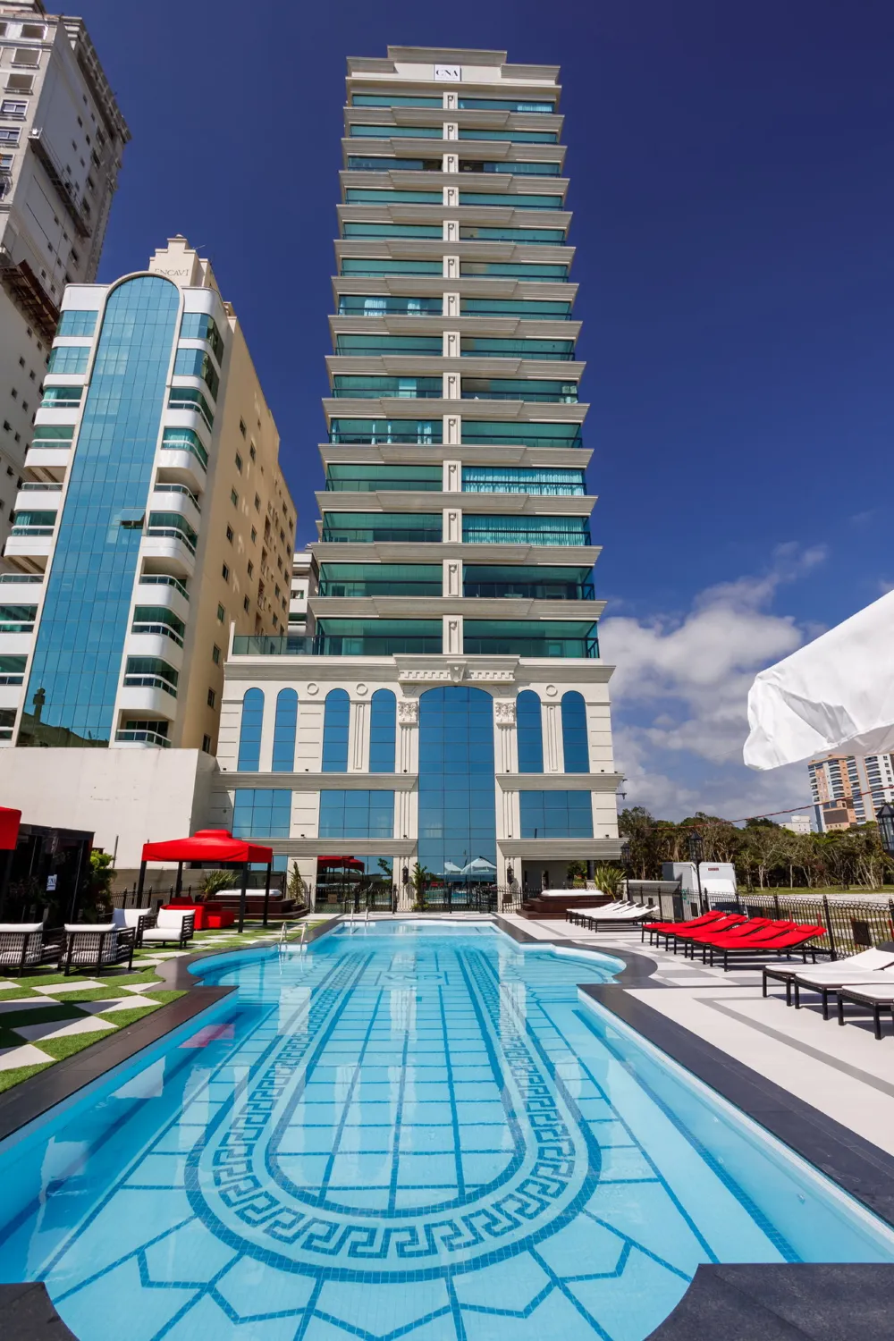 Apartamento para venda no bairro Meia Praia em Itapema