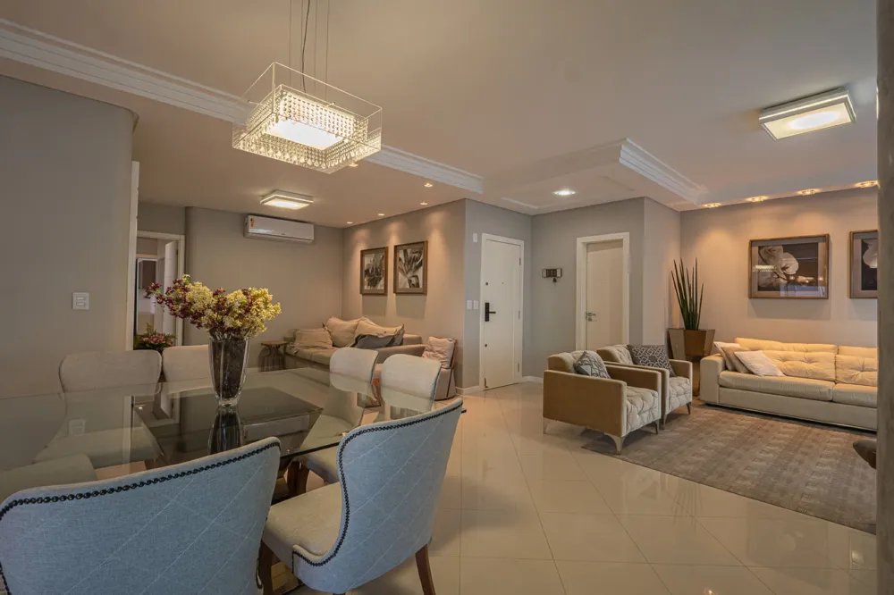 Apartamento para venda no bairro Meia Praia em Itapema