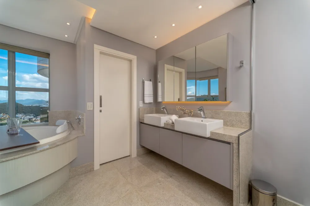 Apartamento para venda no bairro Centro em Balneário Camboriú