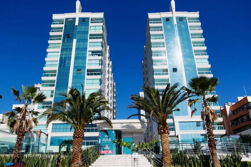 Apartamento para venda no bairro Meia Praia em Itapema