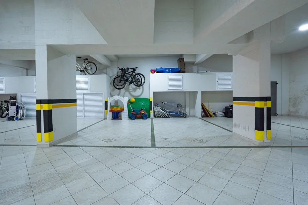 Apartamento para venda no bairro Meia Praia em Itapema