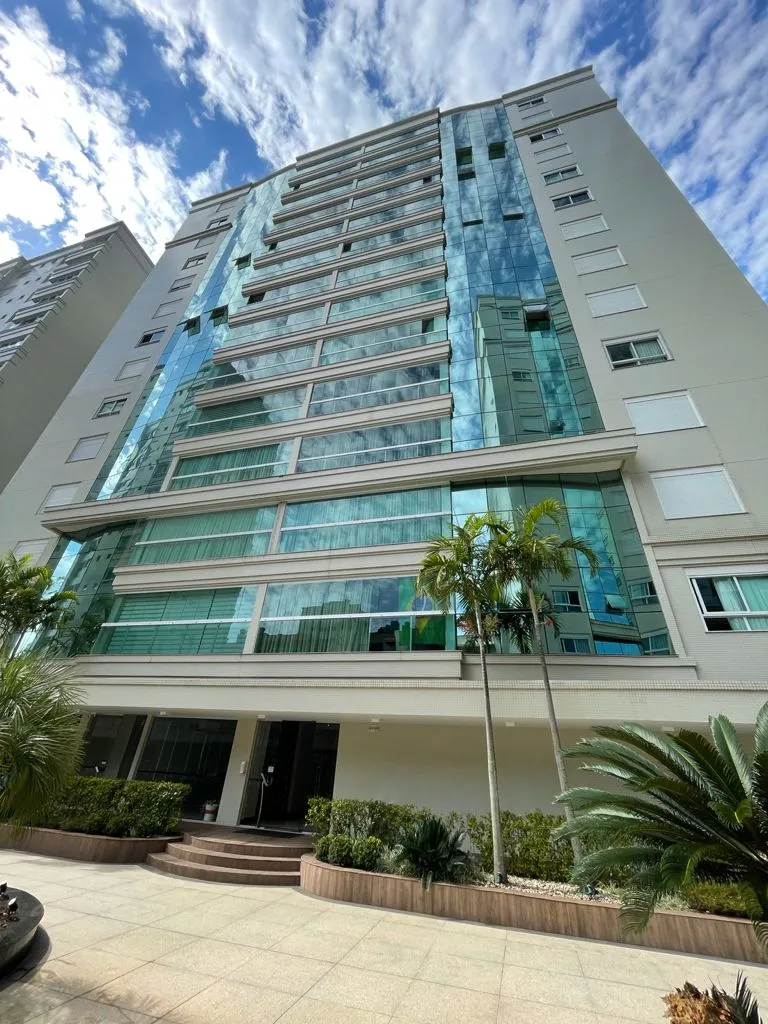 Apartamento para venda no bairro Meia Praia em Itapema