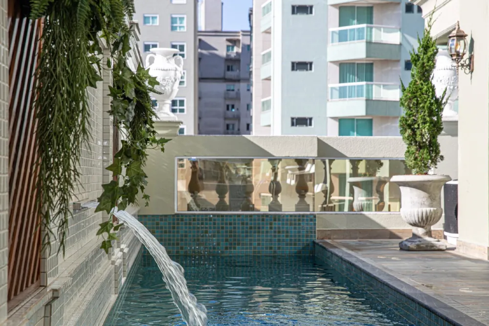 Apto. Diferenciado para venda no bairro Meia Praia em Itapema