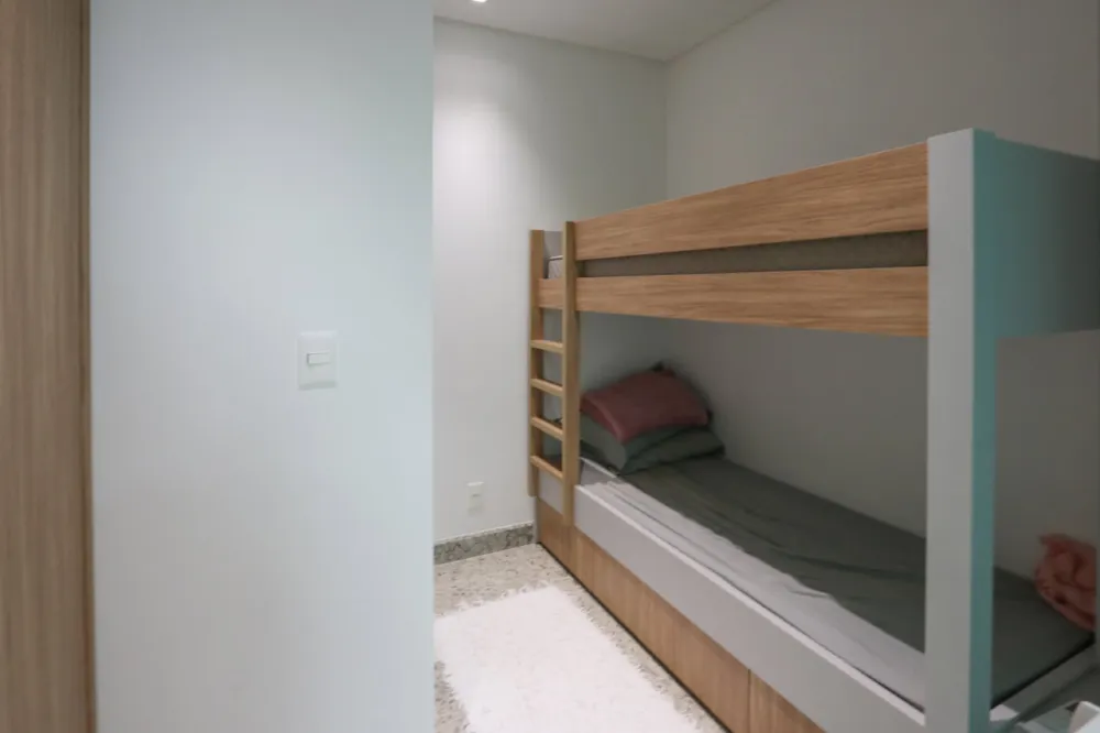 Apartamento 4 quartos para venda no bairro Meia Praia em Itapema