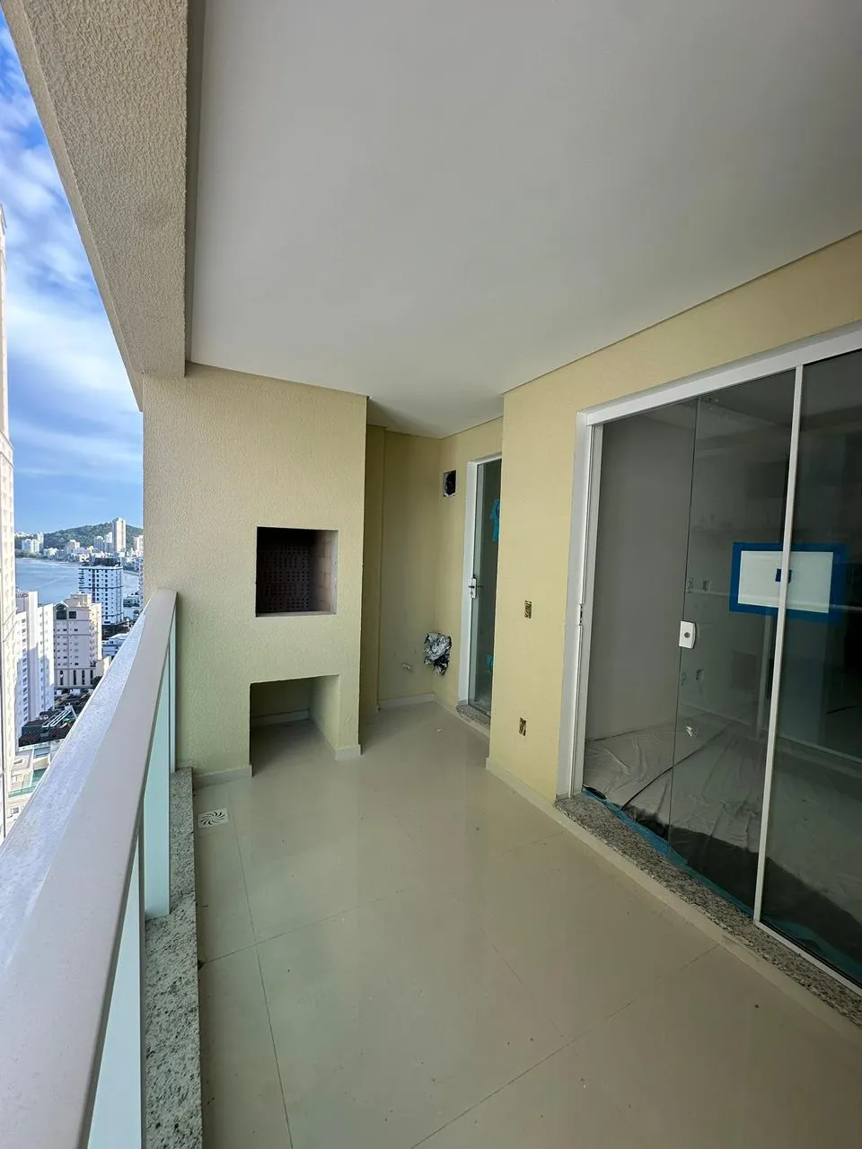 Apartamento para venda no bairro Canto da Praia em Itapema