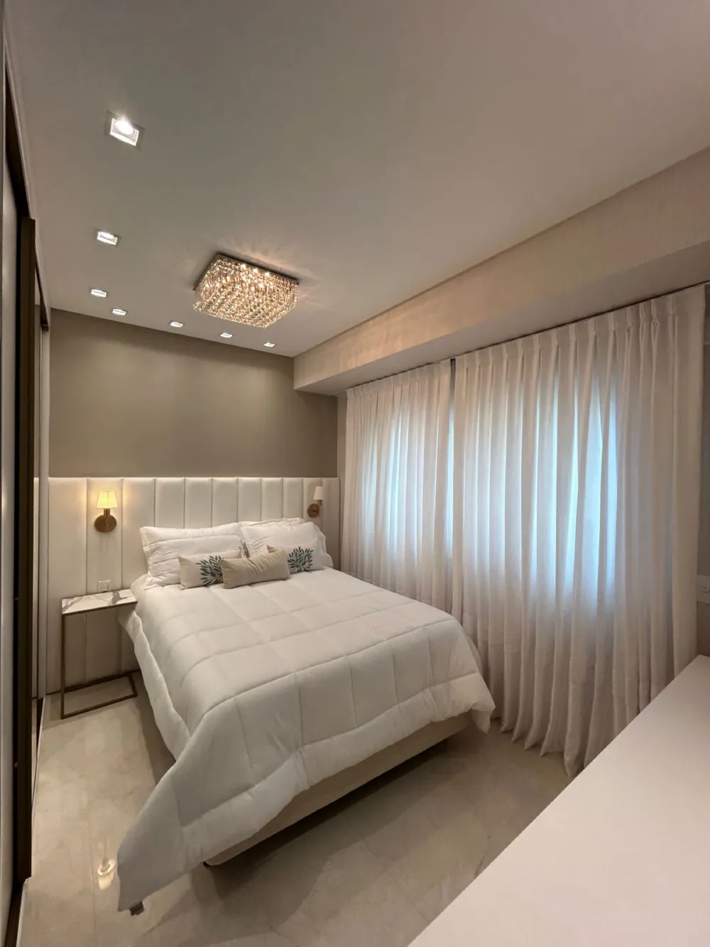 Apartamento para venda no bairro Meia Praia em Itapema