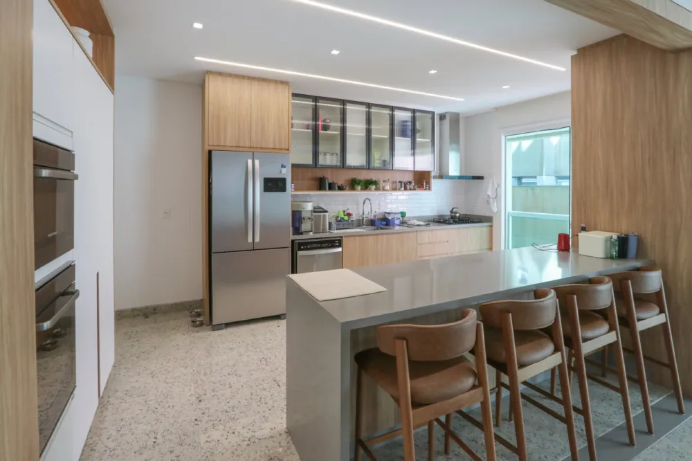 Apartamento 4 quartos para venda no bairro Meia Praia em Itapema