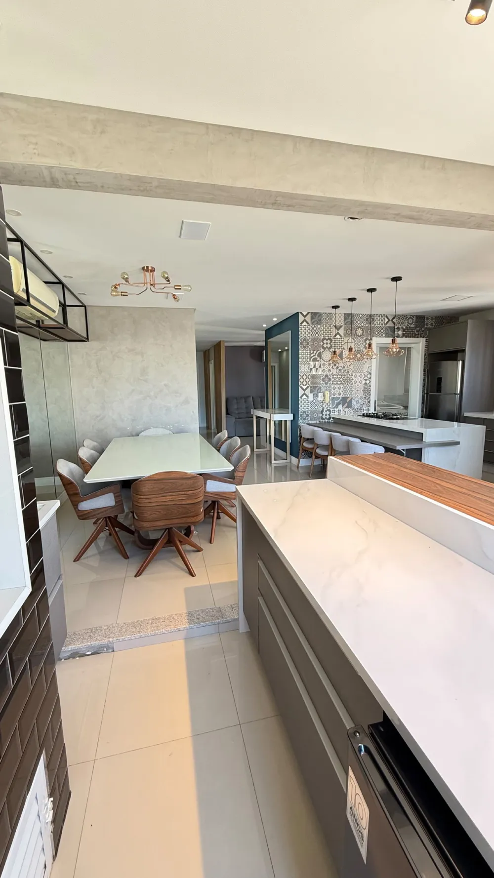 Apartamento 3 quartos para venda no bairro Meia Praia em Itapema