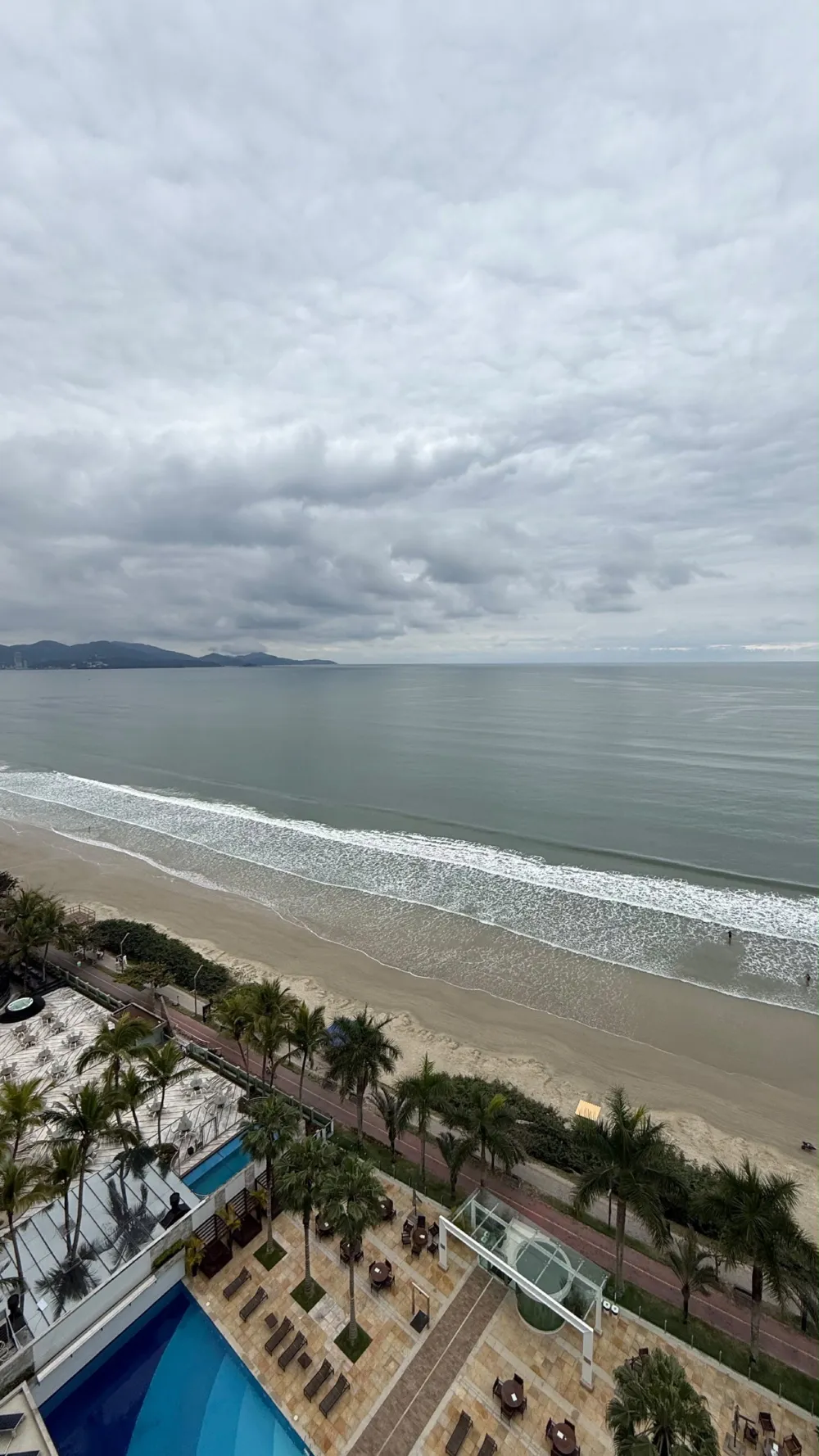 Apartamento 4 quartos para venda no bairro Meia Praia em Itapema