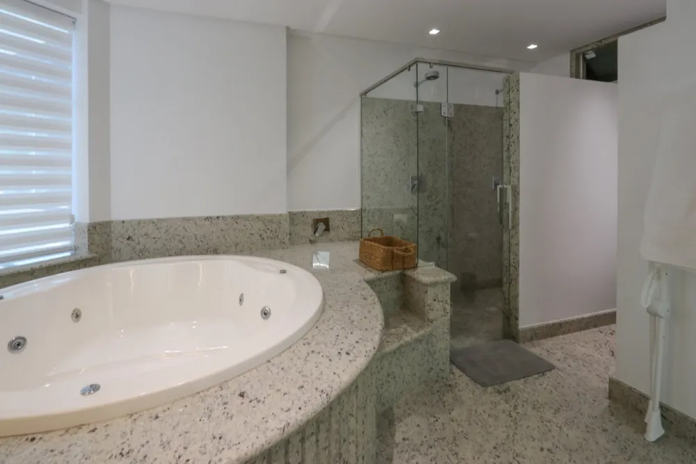 Apartamento 4 quartos para venda no bairro Meia Praia em Itapema