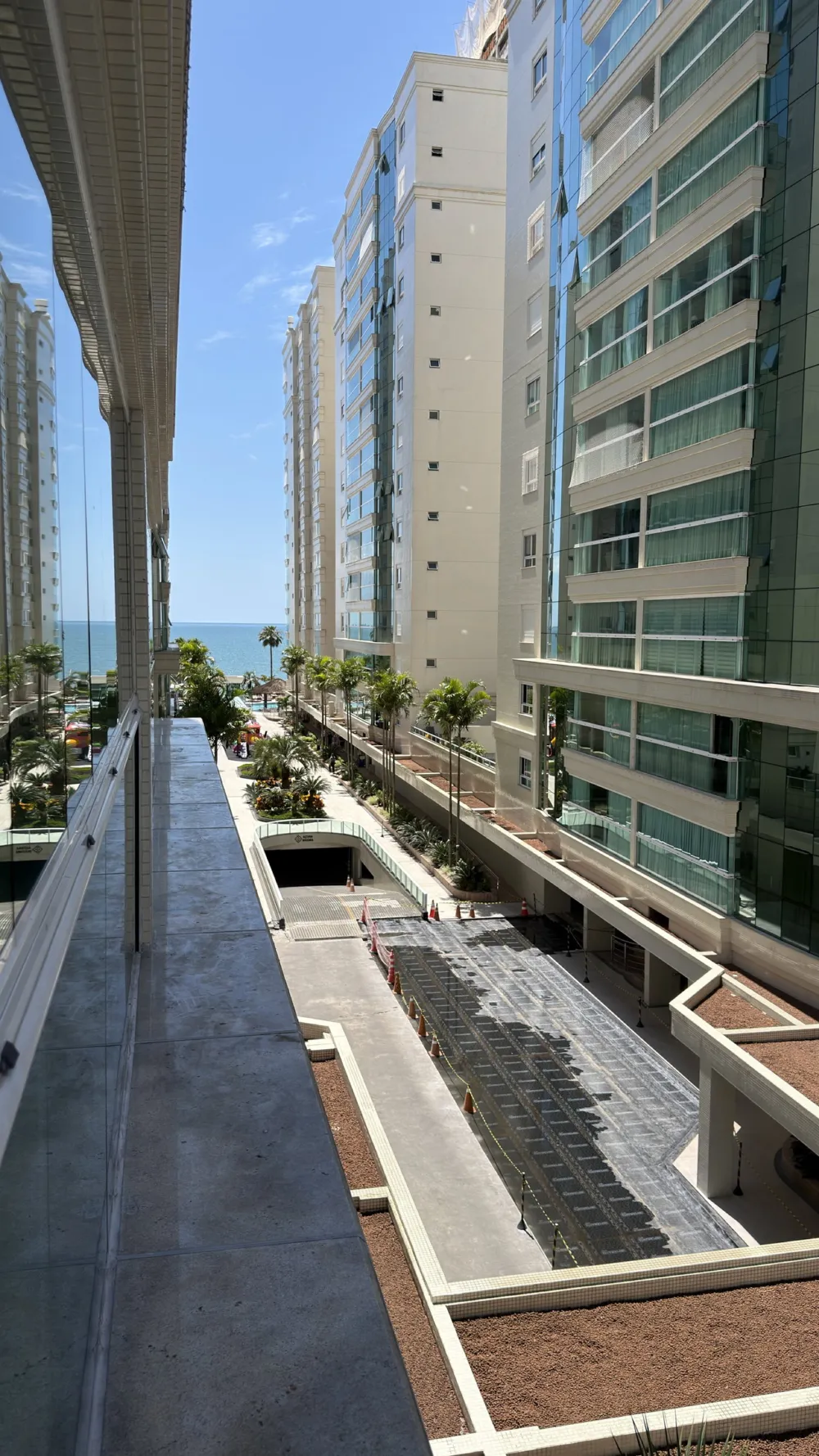 Apartamento para venda no bairro Meia Praia em Itapema