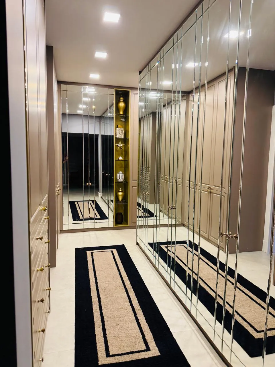 Casa 4 quartos para venda no bairro Barra em Balneário Camboriú