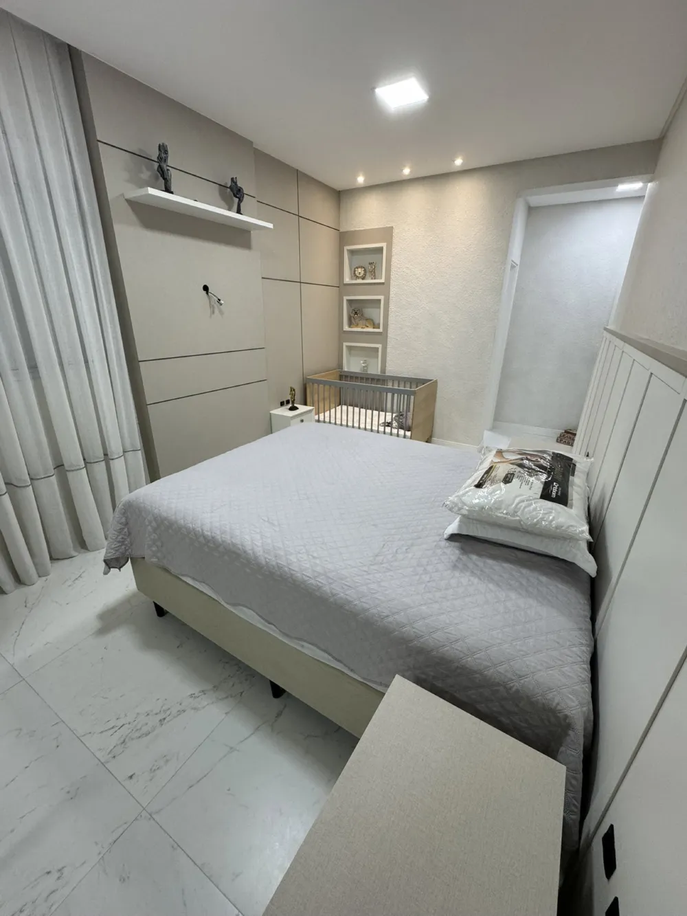 Apartamento para venda no bairro Meia Praia em Itapema