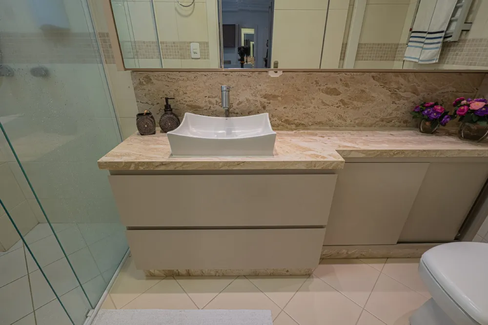 Apartamento para venda no bairro Meia Praia em Itapema